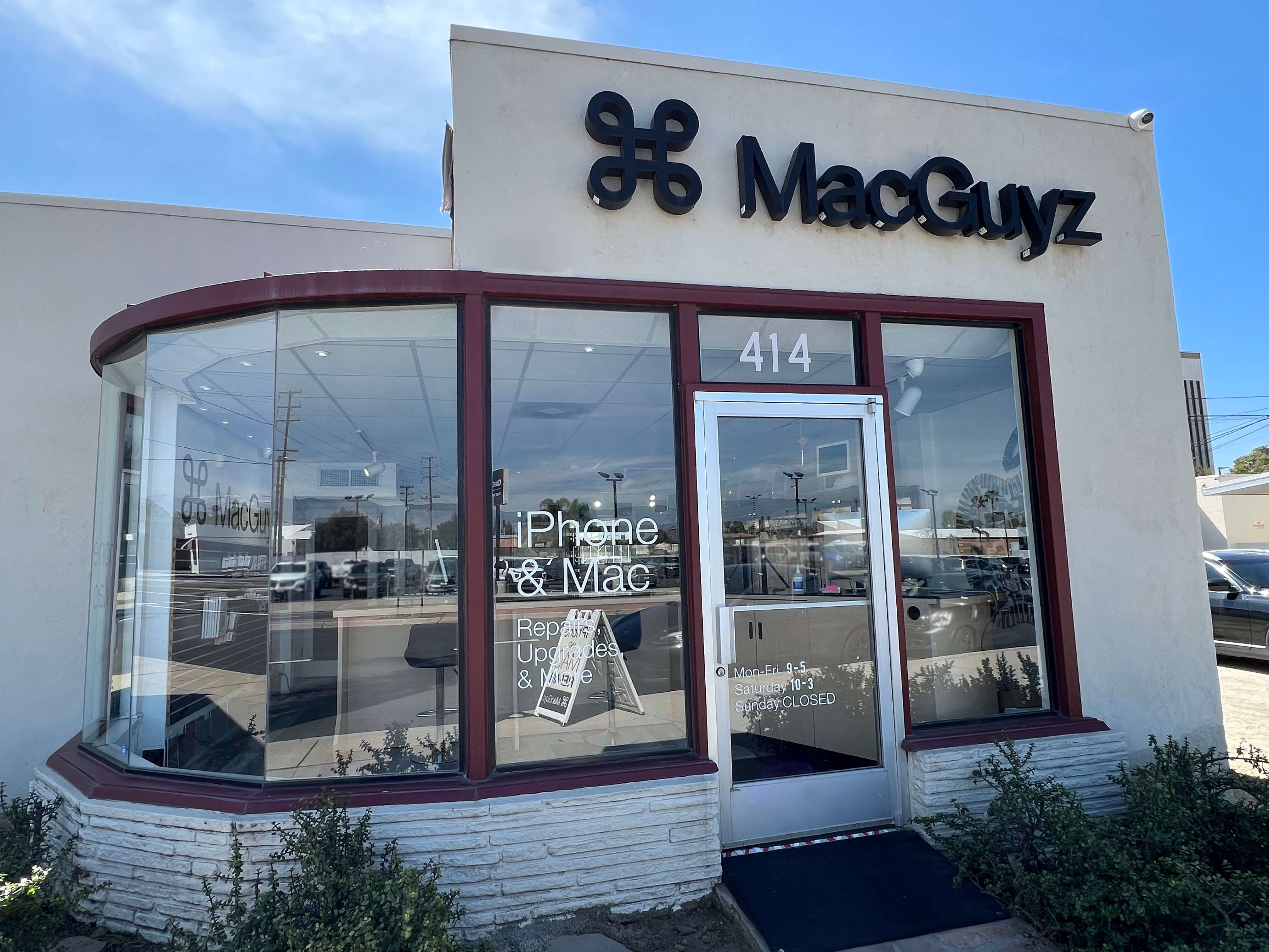 MacGuyz Storefront